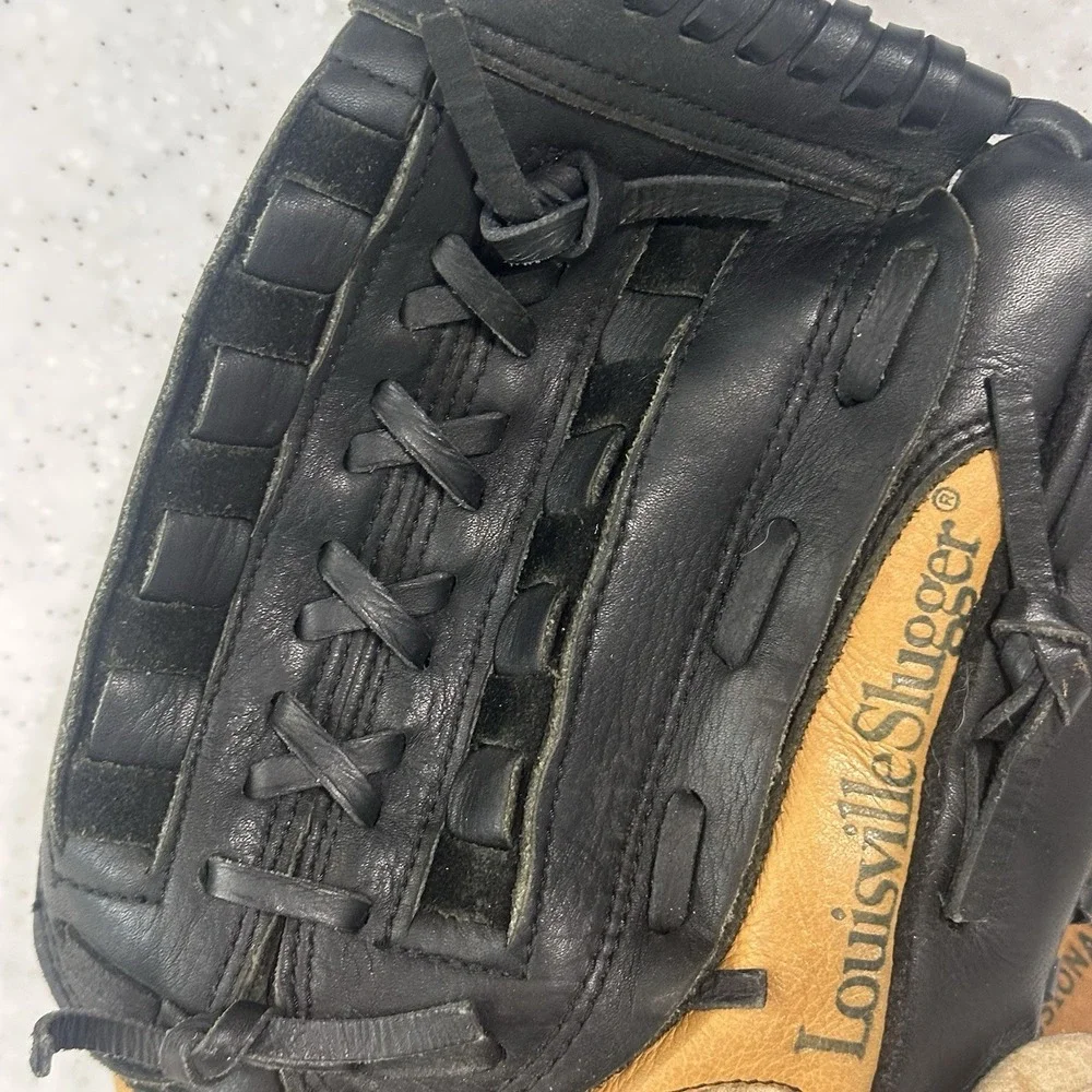 Louisville Slugger Baseball/Softball Glove Model LP1350 Player Series 13.5